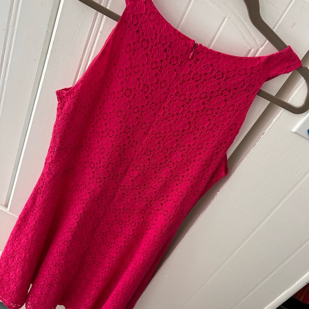 EUC New York & Company Fuchsia Lace Dress, Sleeveless with Lining, Zipper Back - Picture 8 of 9
